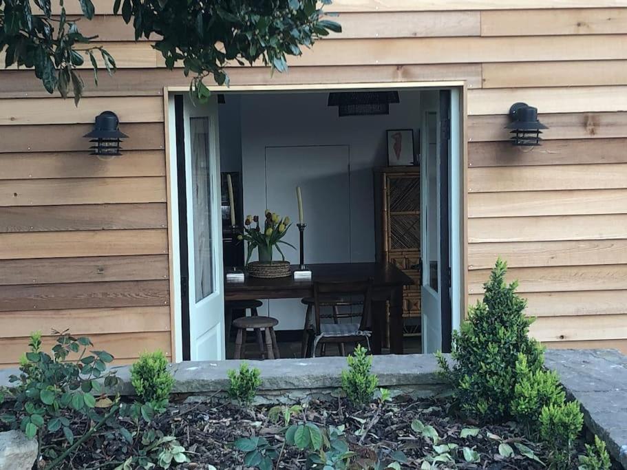 Stylish Cottage In The Pewsey Vale Marlborough Buitenkant foto